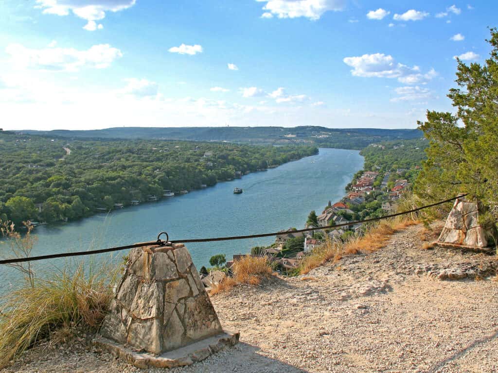 Free things to do in Austin include Mount Bonnell.
