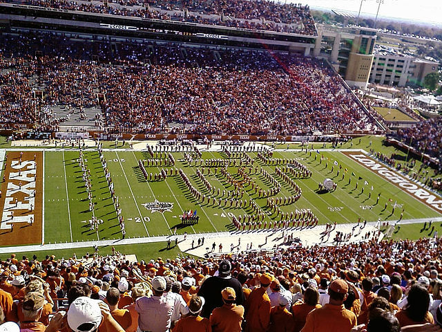 640px-Longhorn_band_2006_TAMU_at_Texas