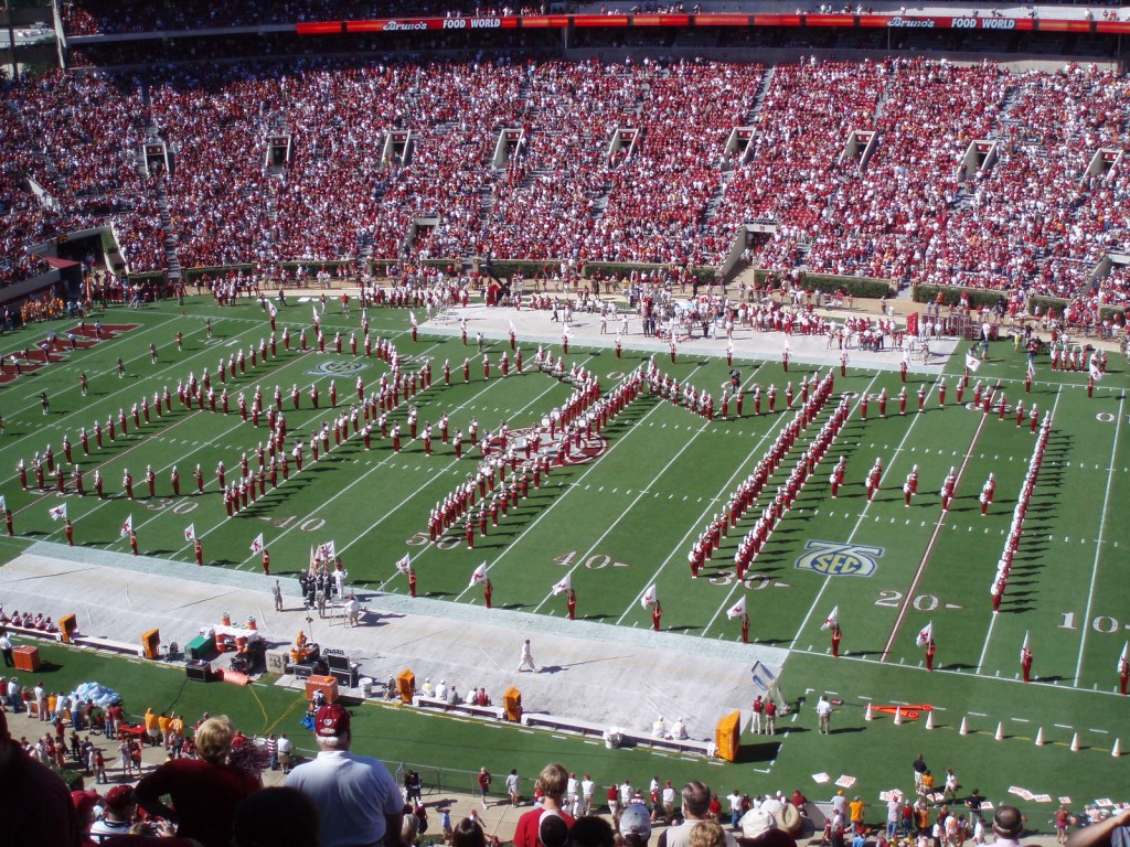 https://upload.wikimedia.org/wikipedia/commons/1/16/Million-Dollar-Band_football.JPG