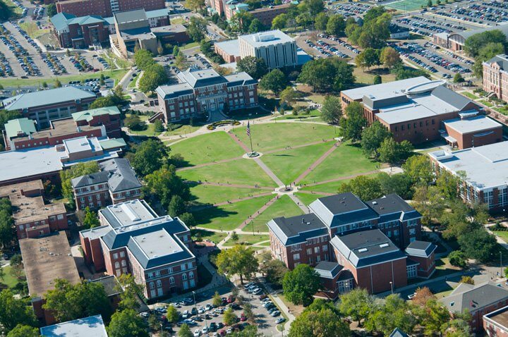 The 10 Best Campuses for Out-of-State Students ⋆ College Magazine