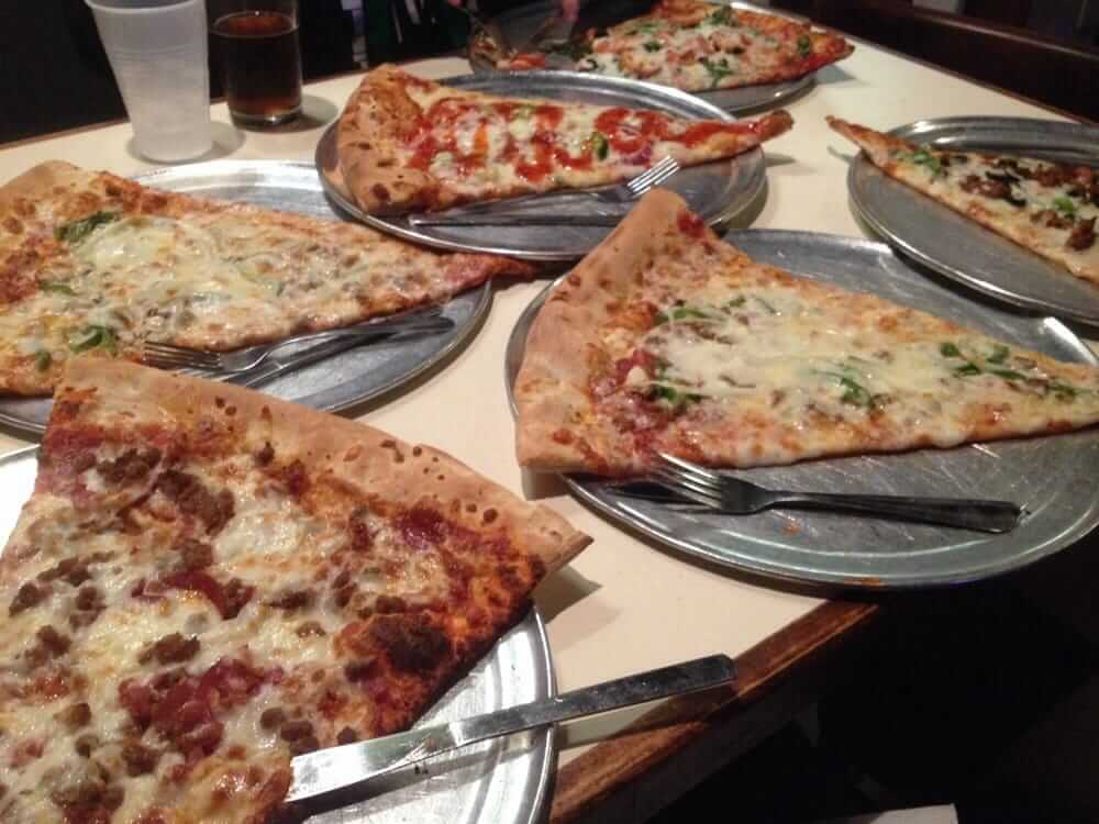 momos pizza tallahassee