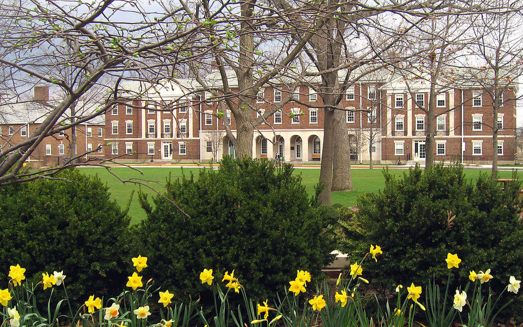 Kalamazoo college has a lot of student organizations besides greek life