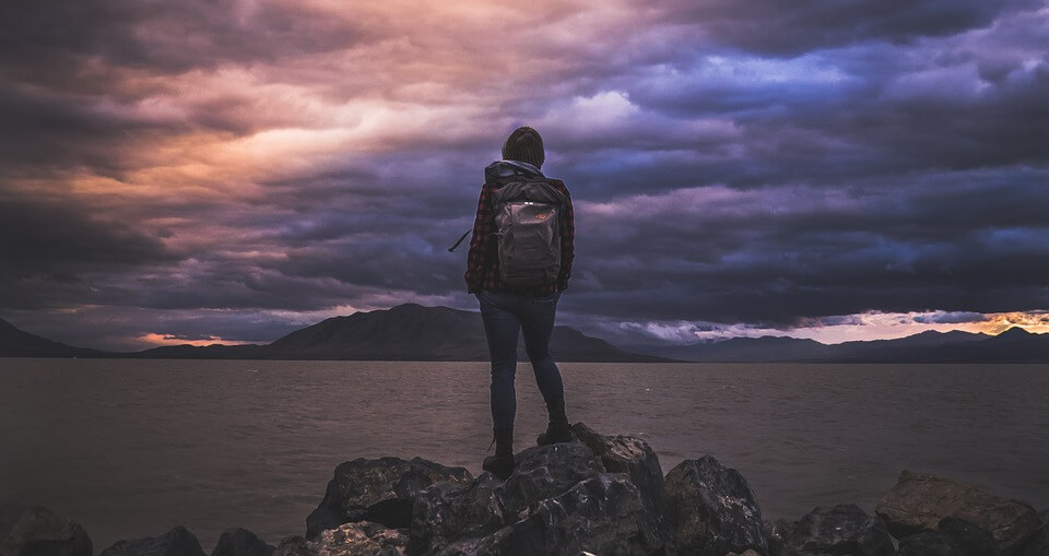 https://pixabay.com/en/hiker-hiking-backpacker-backpacking-1149898/" target="_blank"