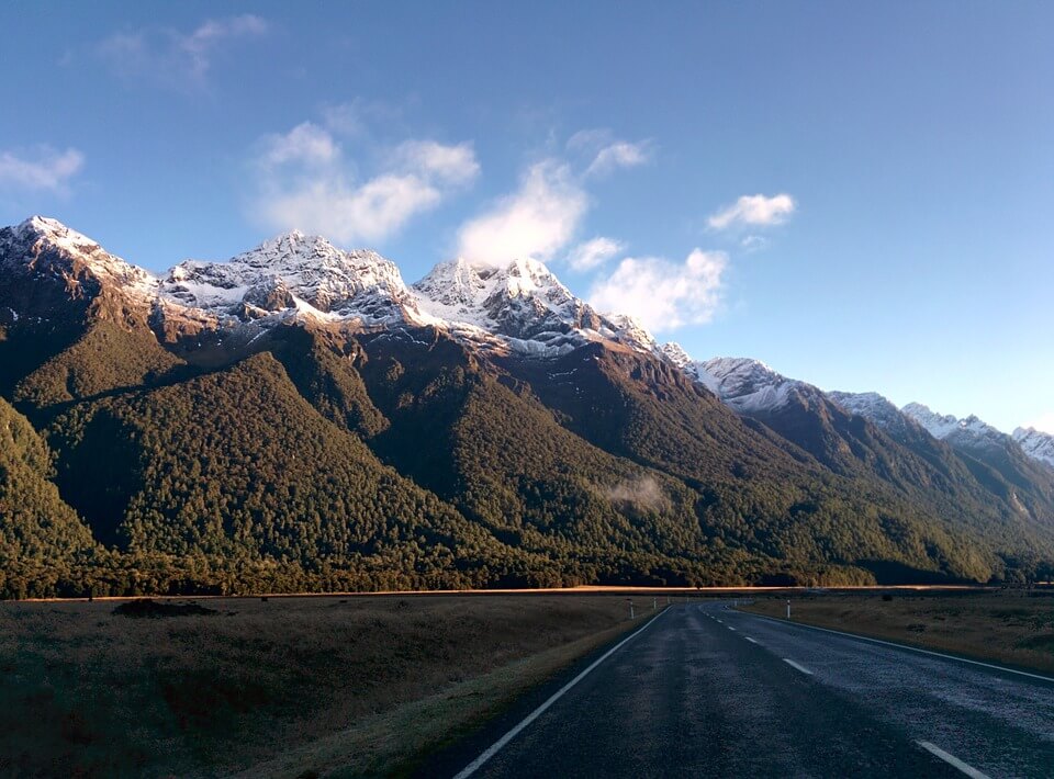 https://pixabay.com/en/new-zealand-mountains-road-442485/ new-zealand-442485_960_720
