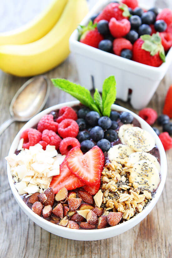 Berry-Banana-Smoothie-Bowl-3