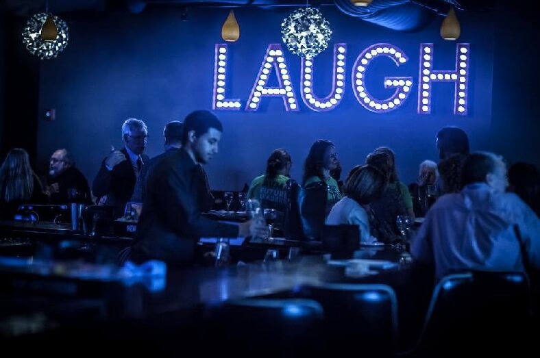 laughboston.com