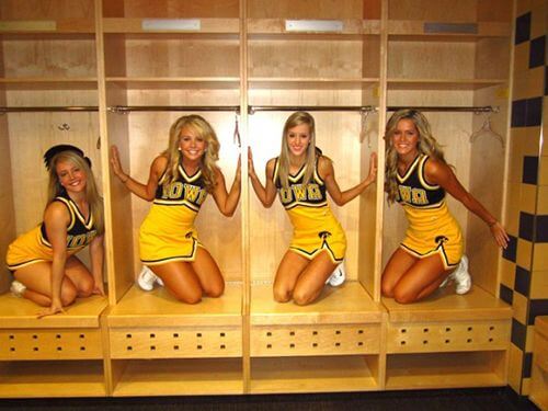 Iowa Hawkeyes cheerleaders are the prettiest