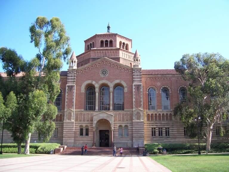 ucla campus library hours are great