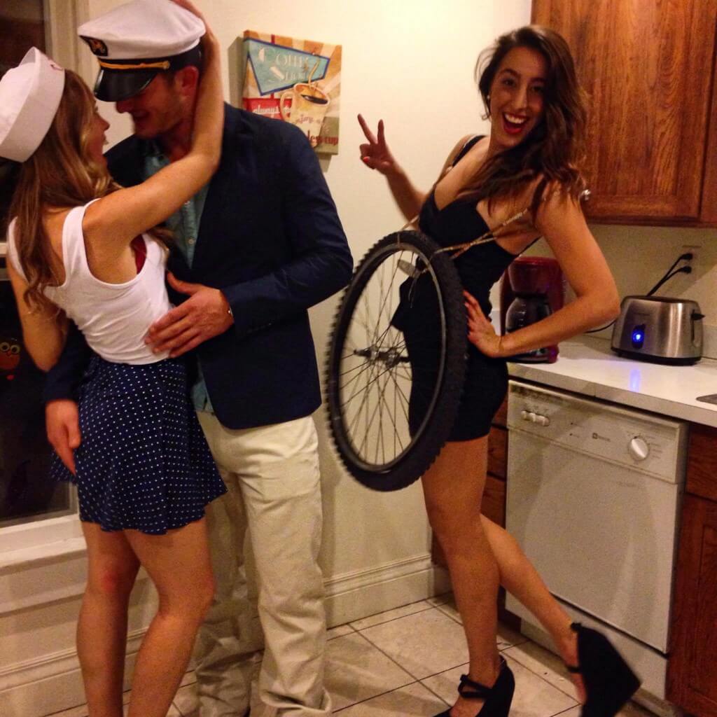 third wheel costume