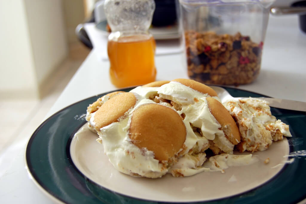 banana pudding cake Thanksgiving dinner