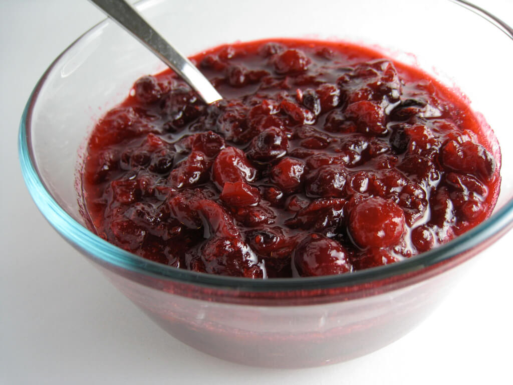 cranberry sauce thanksgiving dinner