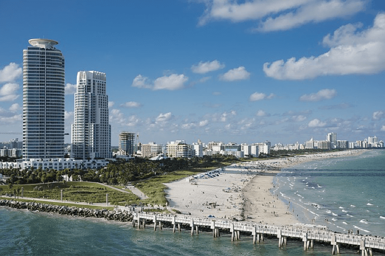 Beach in Miami cheap airfare