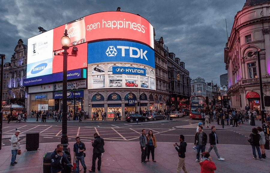 piccadilly circus things to do in london