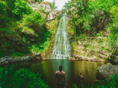 what to pack for hawaii waterfalls