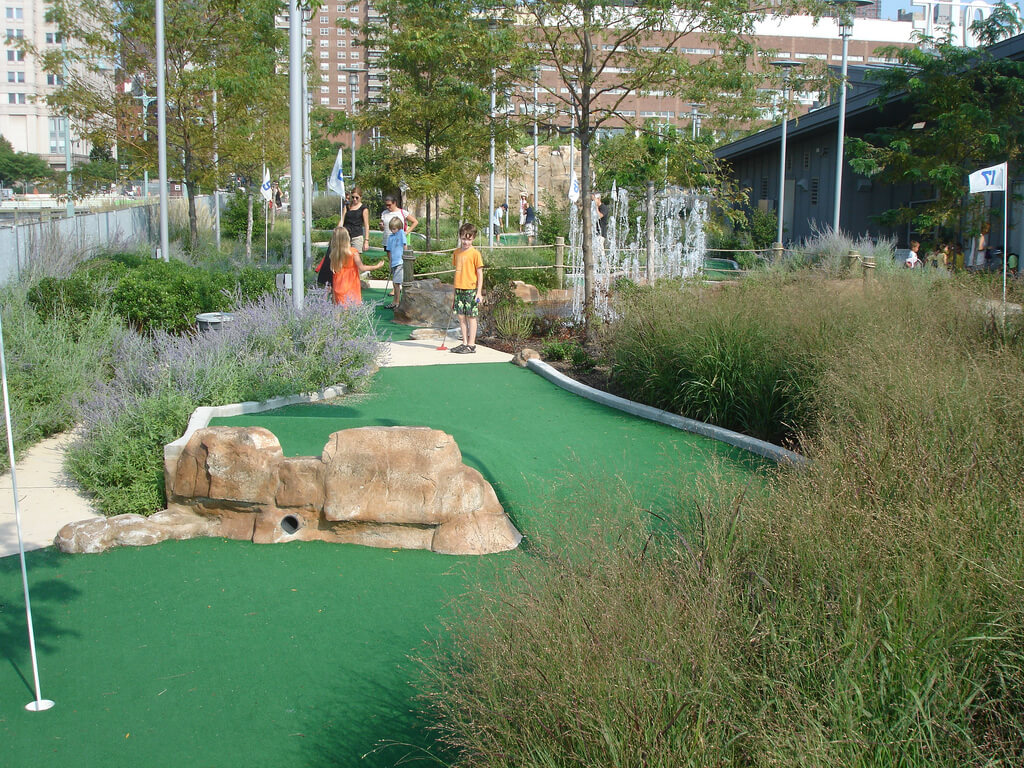 plano, mini golf