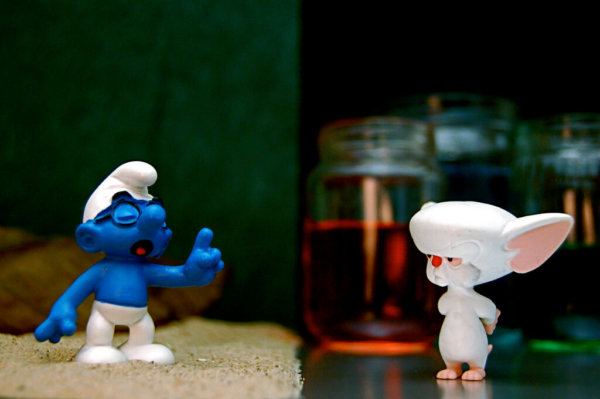 brainy smurf explains to the brain