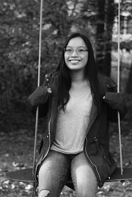 B+W Tulane student on a swing