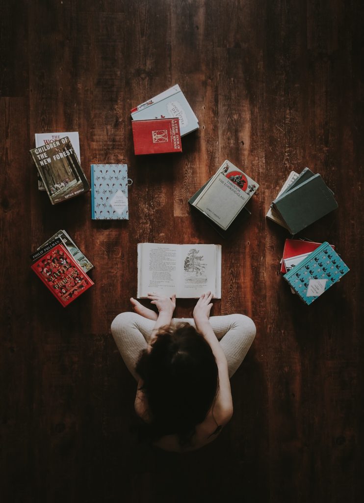 books on floor english major