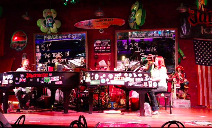 duelling pianos things to do in savannah