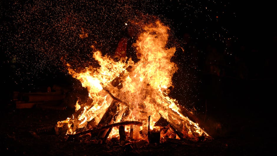 new year's eve party bonfire