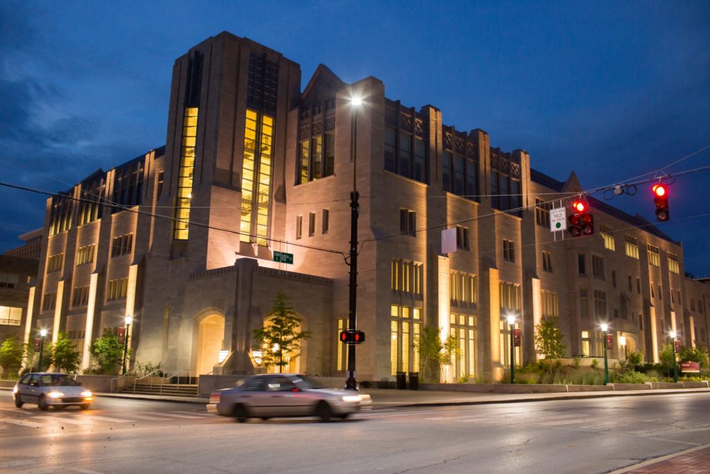 indianna hoosiers business school at night