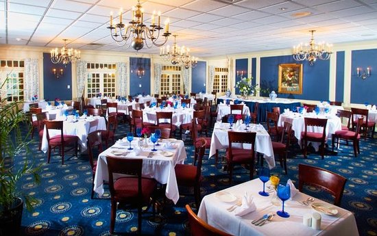 picture of nittany lion dining room