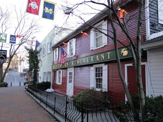 picture of Tavern from outside. 