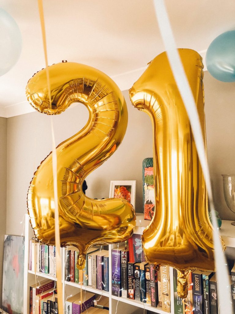 21 balloons 21st birthday ideas