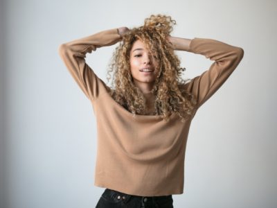 how to manage curly hair