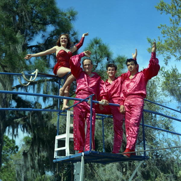 circus performers