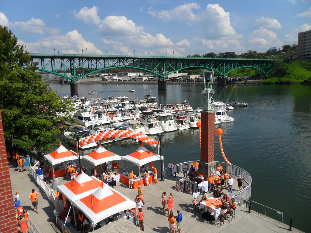 top 10 universities for tailgating