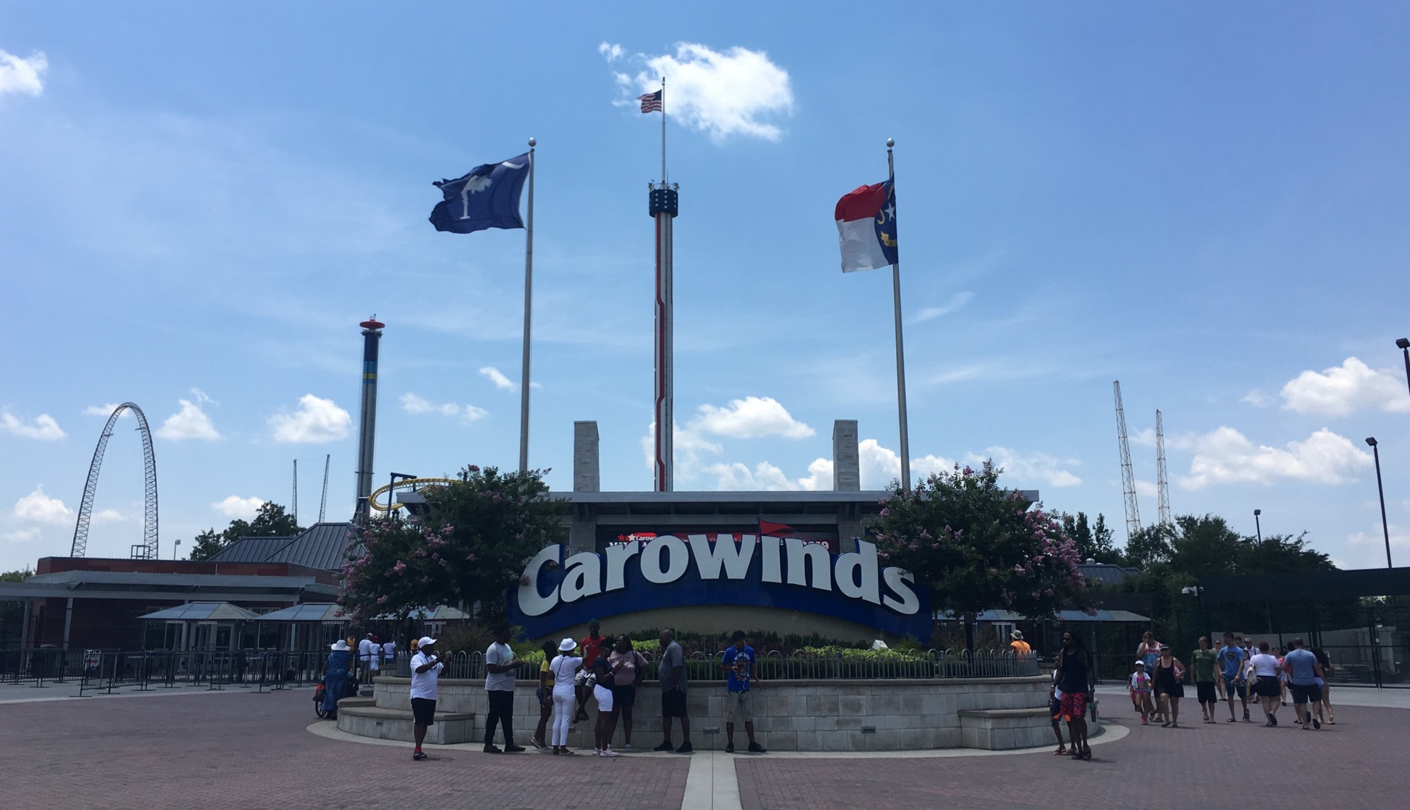 carowinds entrance 