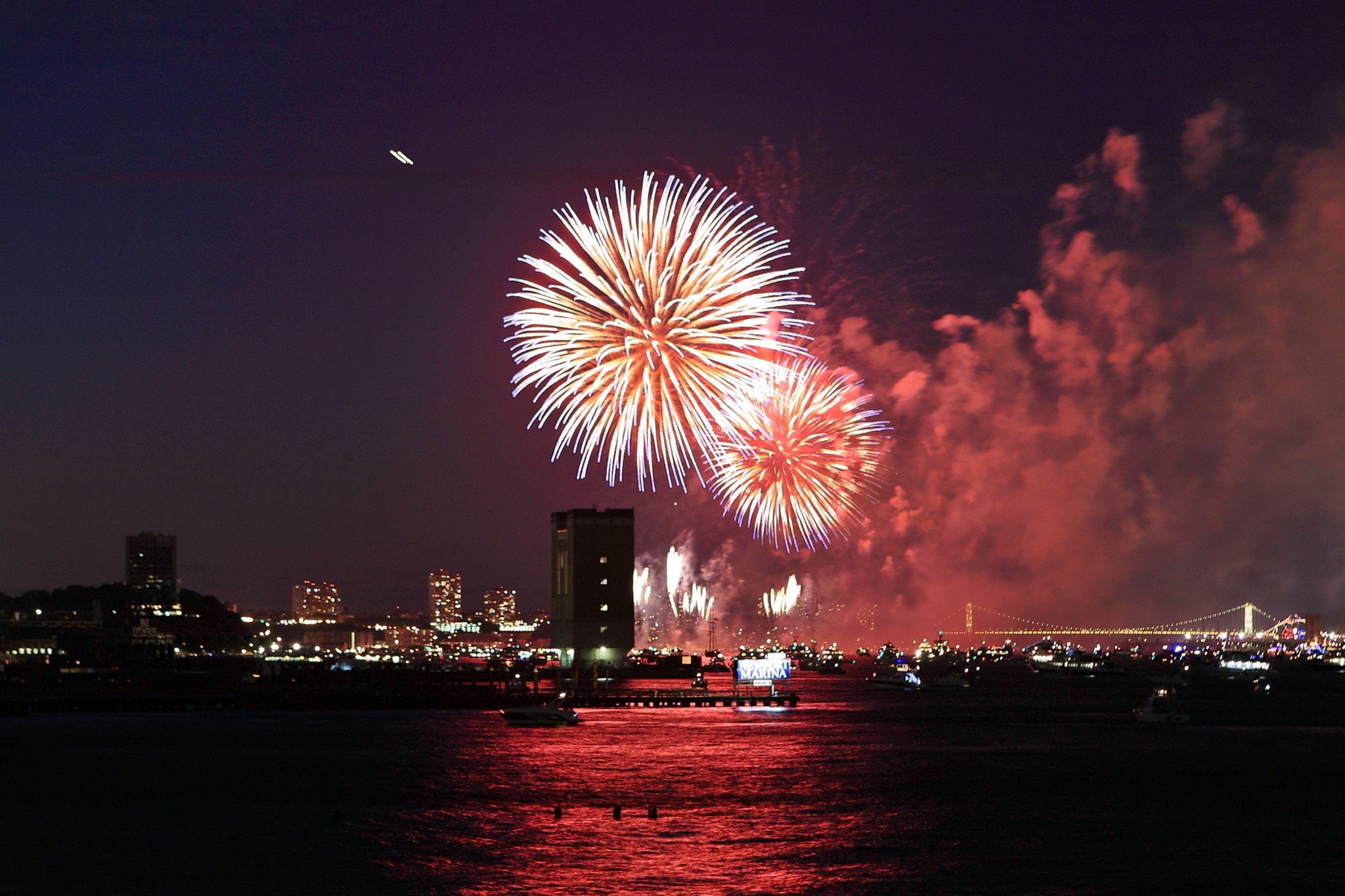 photo of Macy's fireworks over the East River