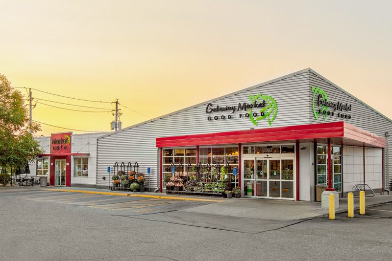 Gateway Market and Cafe against sunset in Des Moines