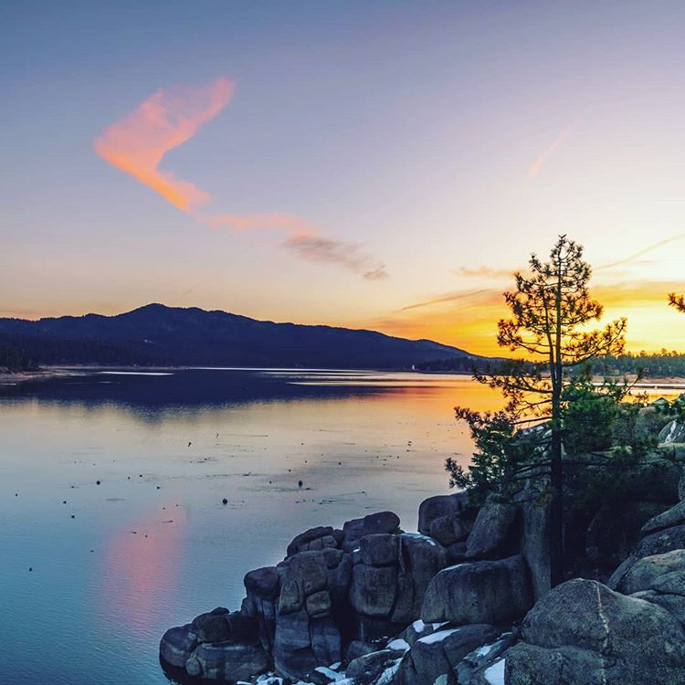 Mountain view overlooking Big Bear Lake. Romantic road trip idea.