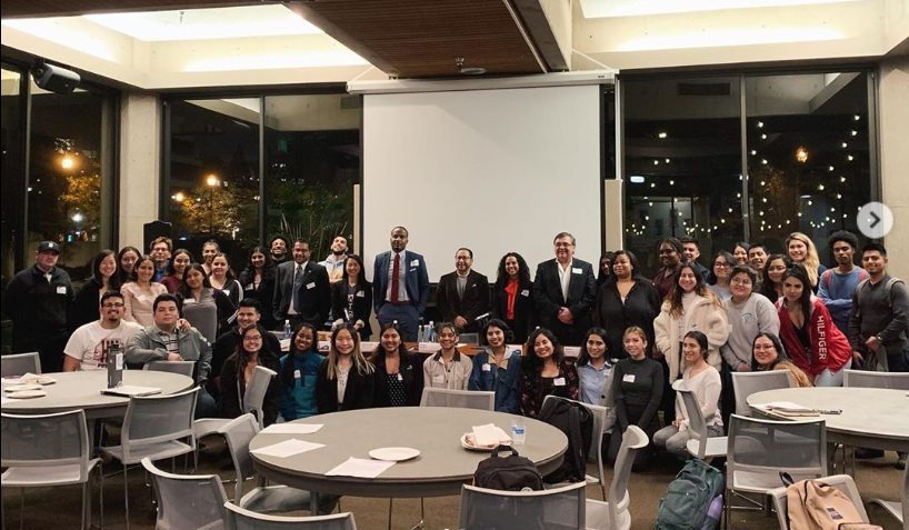 Latinx LPLA students making connections at an alumni connection event.