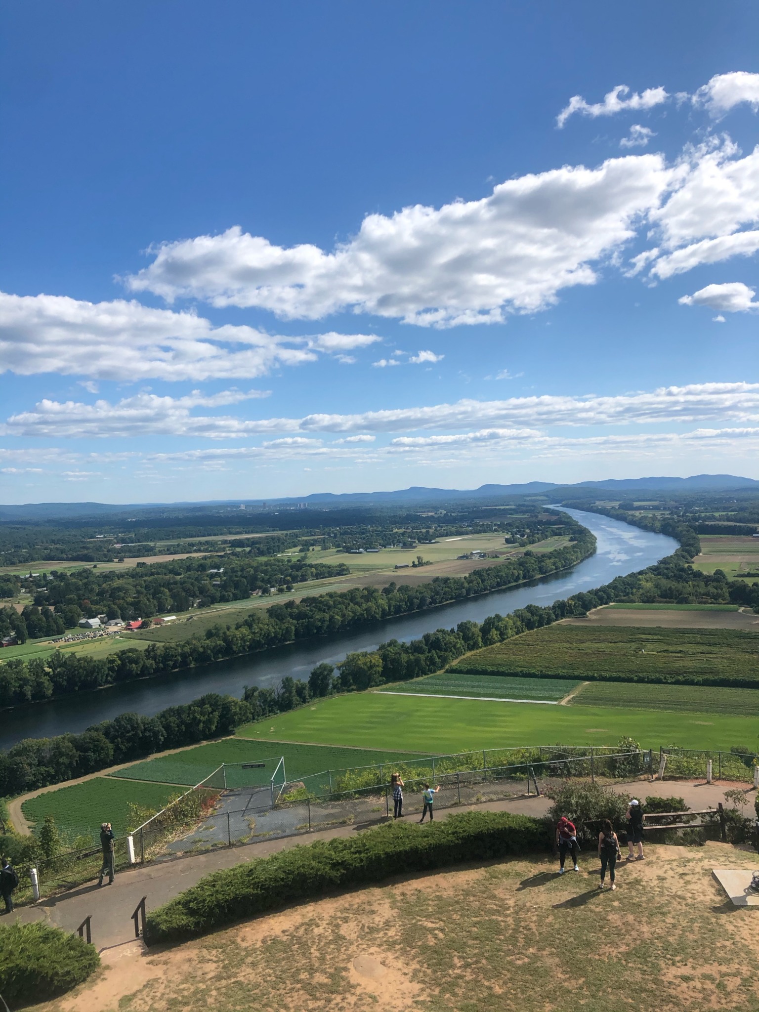 hiking amherst