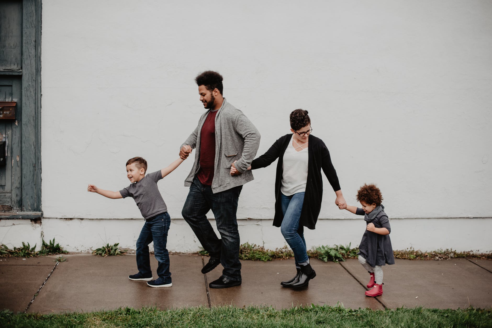 Family photo, two parents and two children