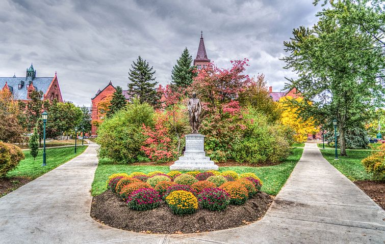 UVM-Campus-image